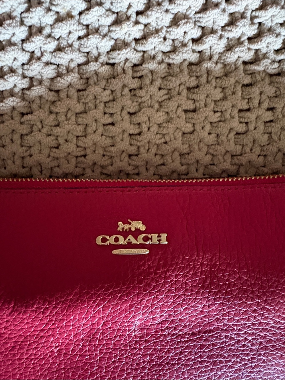 COACH Red Pebbled Leather Clutch Wristlet EUC - Picture 3 of 9